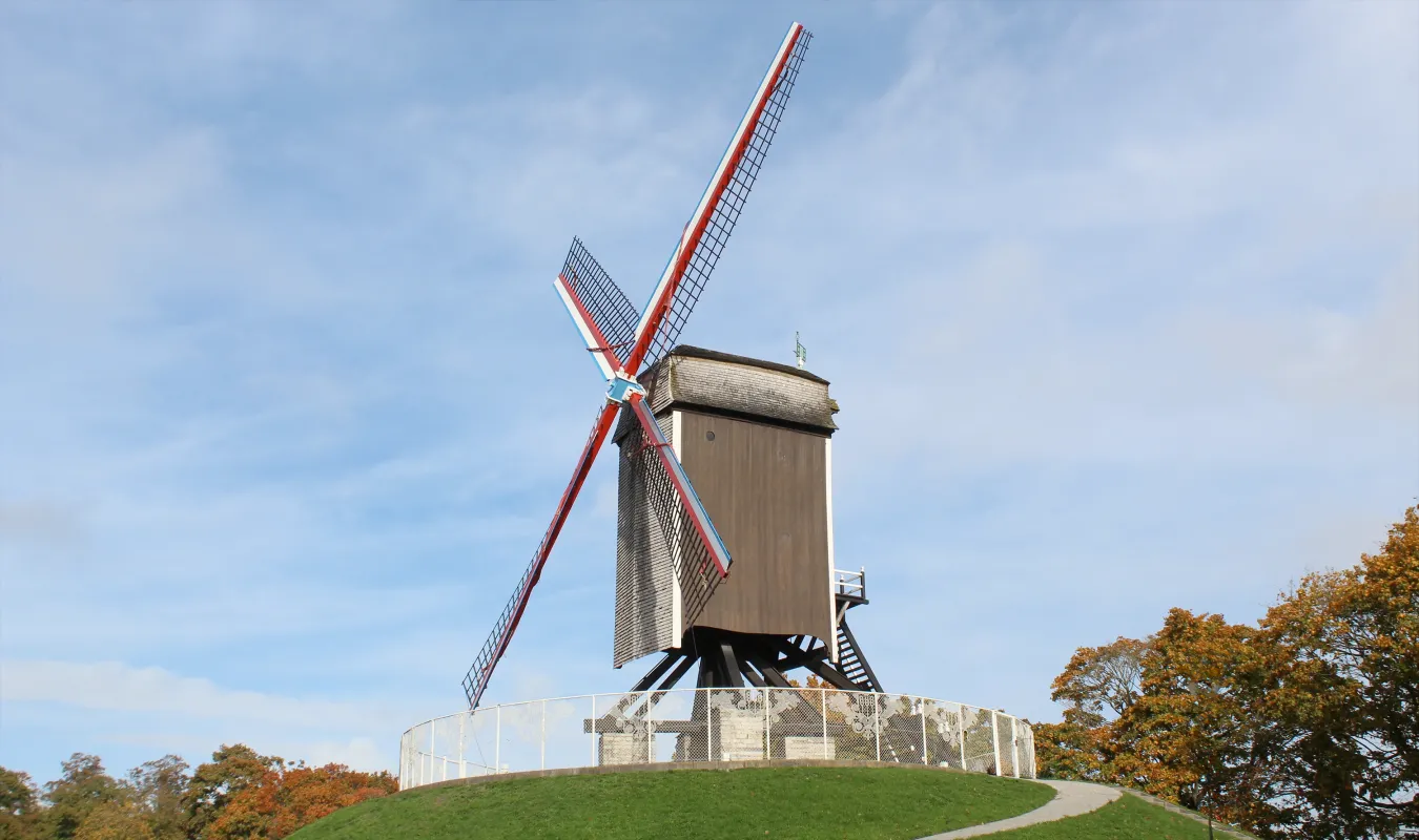 Sint-Janshuismolen Sint-Janshuysmolen Bakkersmolen (vroeger) Sint-Aubertusmolen (vroeger)