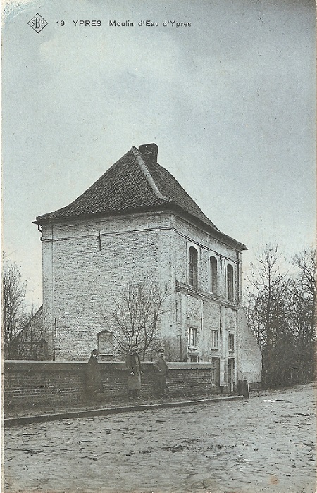 Watermolen aan de Diksmuidepoort Watermolen van Briel